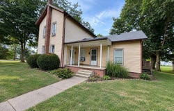 322 W Mitchell Street, Kendallville, IN 46755-1622