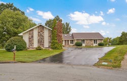 3305 Olympic Circle, Nixa, MO 65714