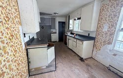 318 E Myrtle Avenue, Flint, MI 48505