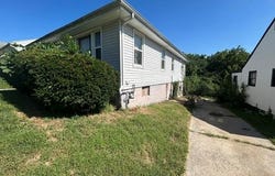 3621 E 46TH Terrace, Kansas City, MO 64130