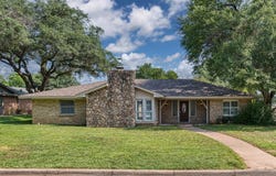 4501 Trowbridge Drive, Arlington, TX 76013