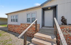 12238 N 1840 Road, Sayre, OK 73662