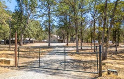 13911 Blue Ridge Drive, Redding, CA 96003