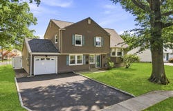 9 Meyer Road, Edison, NJ 08817