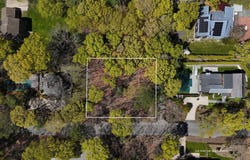 32 Wheelock Walk, East Hampton, NY 11937