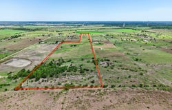 14204 Graef Rd, Creedmoor, TX 78610