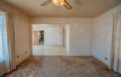 42 E St, Lebanon, OR 97355