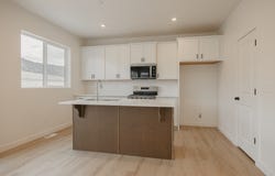 3634 N EAGLE MEADOW Dr, Eagle Mountain, UT 84005