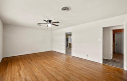 303 Avenue E, Moody, TX 76557