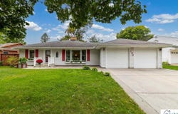 137 N Moringside Drive, Le Sueur, MN 56058