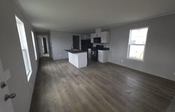 833 E Duke St, Vermillion, SD 57069