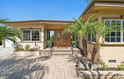 923 Crestview Drive, Pasadena, CA 91107