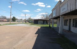 421 W Highway 82, Indianola, MS 38751