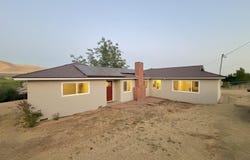 1112 N Harvard Avenue, Lindsay, CA 93247