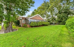 15 Hillcrest Drive, Great Neck, NY 11021