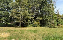 Breckenridge Drive, Hannibal, MO 63401