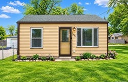 2182 E BOATFIELD Avenue, Burton, MI 48529