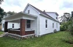 1547 6th Avenue, Terre Haute, IN 47807