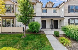 2483 E Goldstone St, Meridian, ID 83642