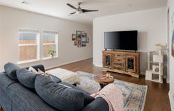 348 Lacey Oak Loop, San Marcos, TX 78666