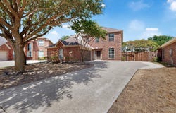 109 Evening Star Circle, Red Oak, TX 75154