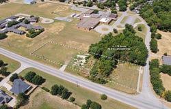 1124 E Parkerville Road, DeSoto, TX 75115