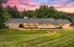 12275 Kingston Way, Dubuque, IA 52001