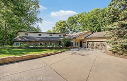 6187 Willow Highway, Grand Ledge, MI 48837