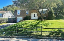 9 Barton Lane, Hopatcong, NJ 07843