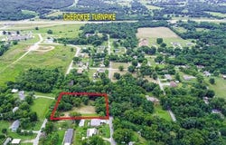 608 S Cherokee Street, Locust Grove, OK 74352