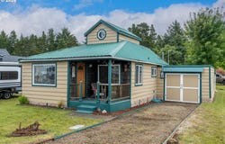 26202 R St, OceanPark, WA 98640