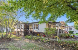 8920 CEDAR Road, BREINIGSVILLE, PA 18031