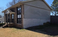103 Caldwell Dr, Florence, AL 35633