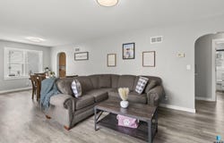 707 E 6th St, Dell Rapids, SD 57022