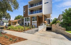 176 N Catalina Ave, Pasadena, CA 91106