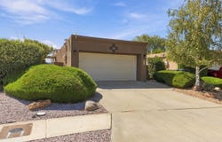 9916 Lagrima De Oro Road NE, Albuquerque, NM 87111