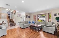 61 Winthrop Road, Plainview, NY 11803
