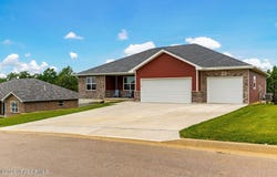 207 GAVIN Lane, Linn, MO 65051