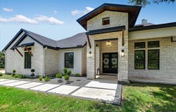 400 Creekside Dr, Buda, TX 78610