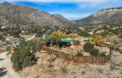 24 Matisse Road NE, Albuquerque, NM 87123