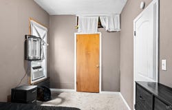 813 Delta Ave, Gladstone, MI 49837