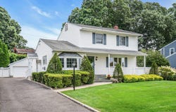 7 Tomkins Court, Commack, NY 11725
