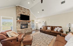 638 County Road 337, Rosebud, TX 76570