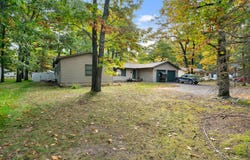 4639 Forest Trail, Indian River, MI 49749