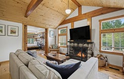 60111 E SLEEPY HOLLOW Dr, Sandy, OR 97055