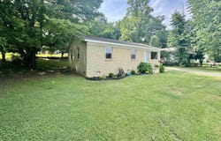 69 HAMIL St, Gates, TN 38037-4301