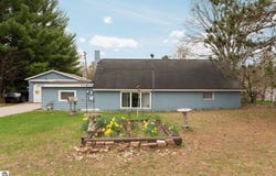 5257 Vance Road, Grawn, MI 49637