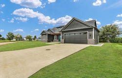 2834 Stone Creek Boulevard, Urbana, IL 61802