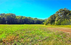 E 1000 Road, Pleasanton, KS 66075