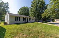 3304 Chippewa Lane, St Joseph, MO 64503